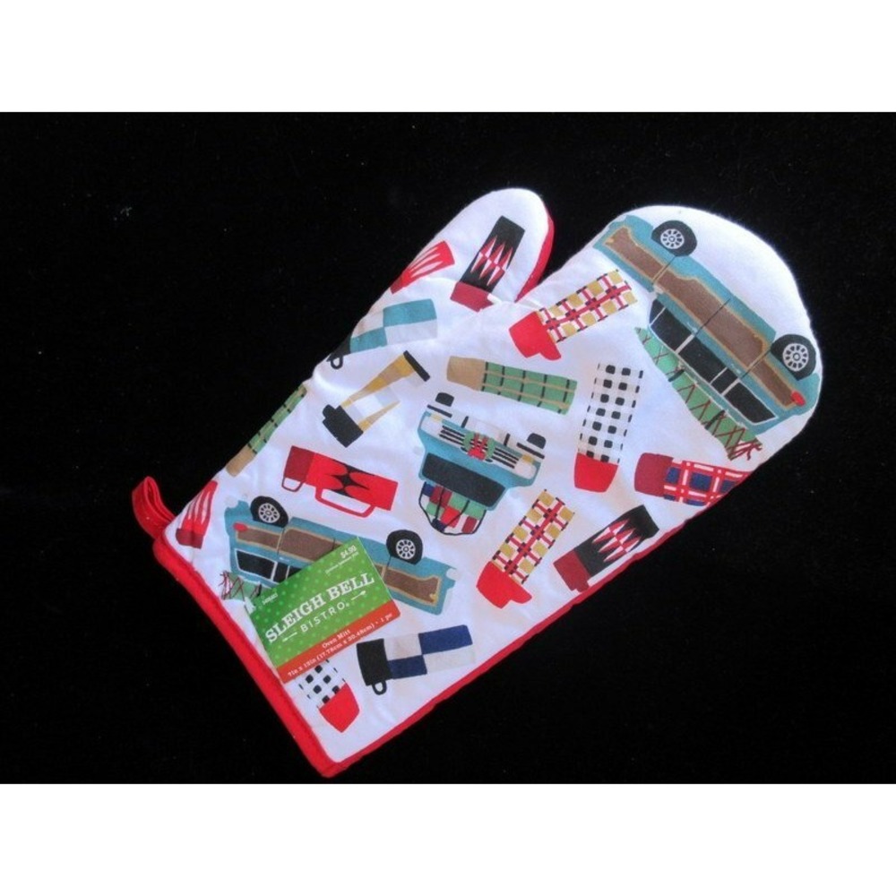 New Sleigh Bell Bistro Christmas Oven Mitt Hot Cocoa‎ Different Thermos Styles